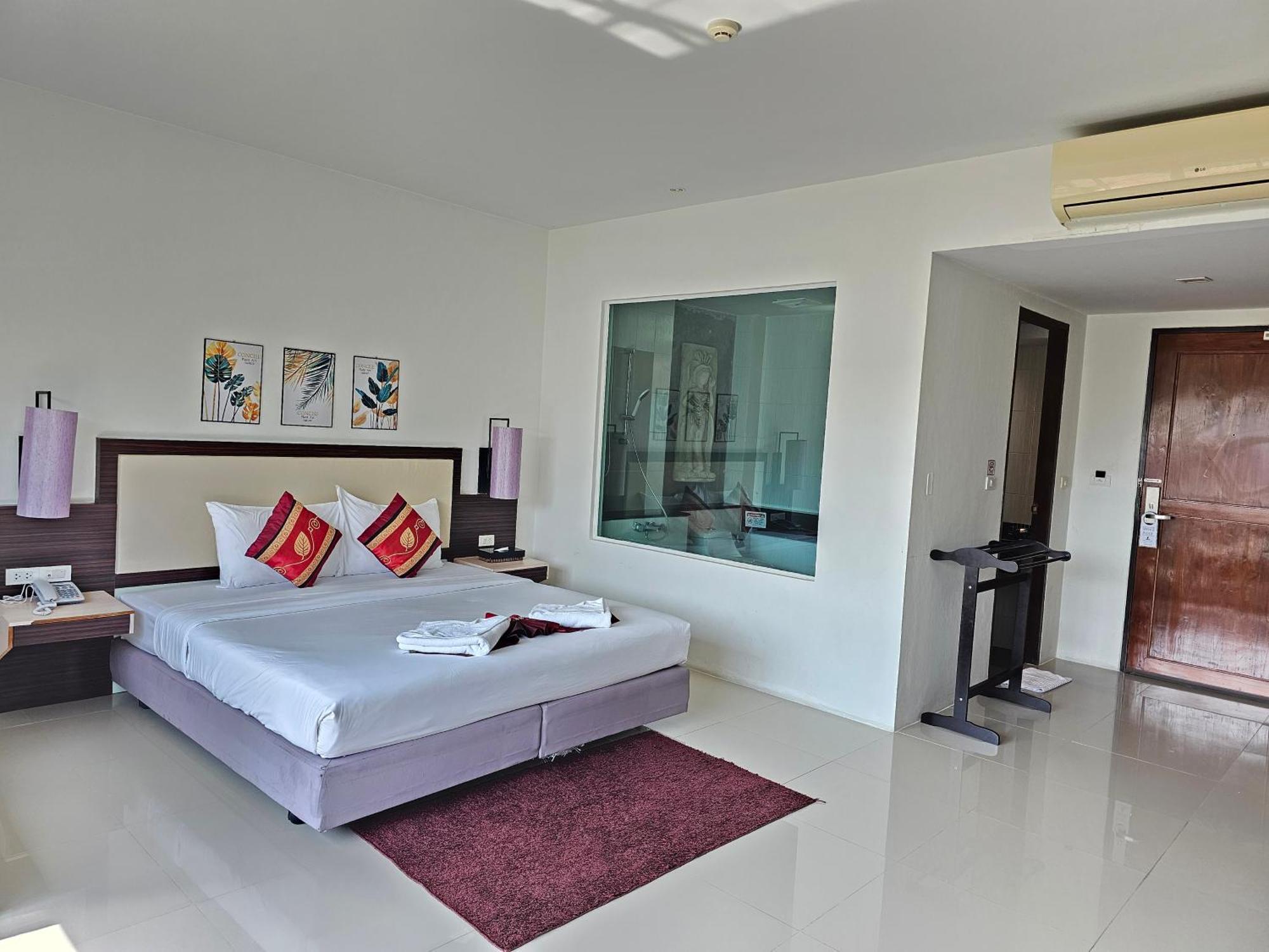 Am Surin Place - Sha Extra Plus Phuket Exterior foto